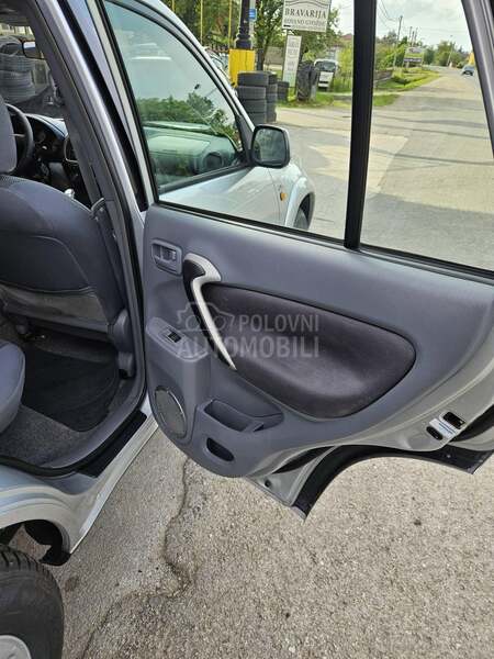Toyota RAV 4 2.0 d4d 4x4