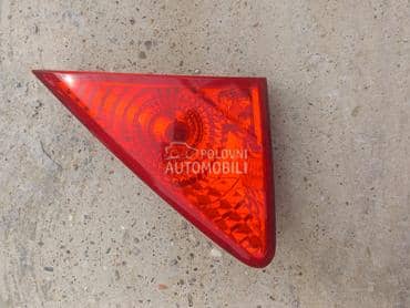 stop lampa desna(na gepeku) za Peugeot 3008 od 2009. do 2016. god.