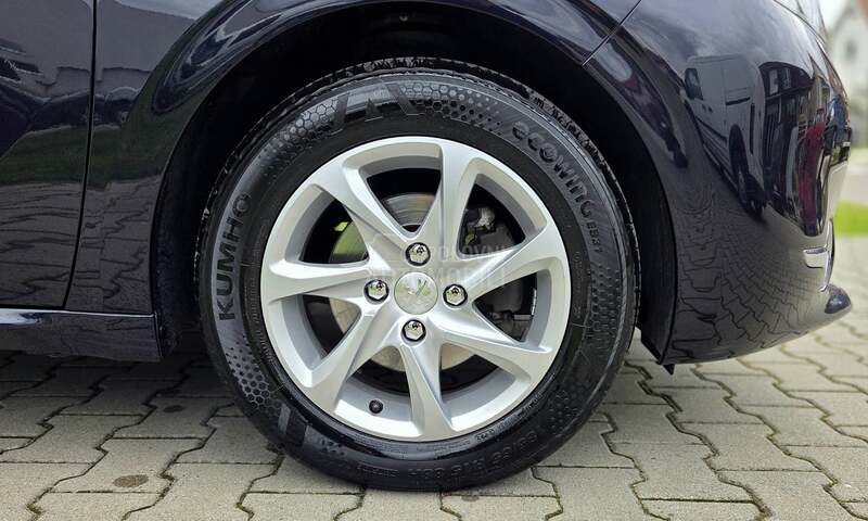 Peugeot 208 1.2 Style NOV