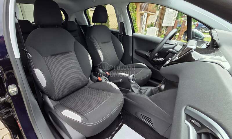 Peugeot 208 1.2 Style NOV