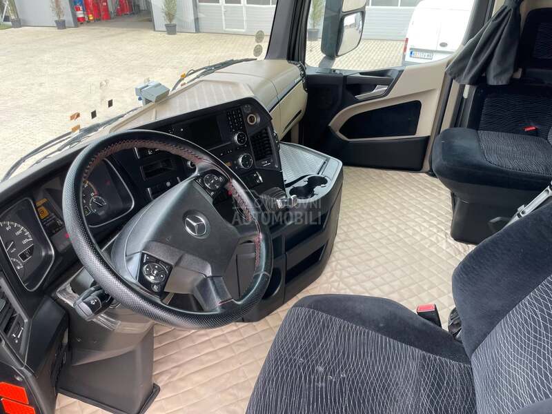 Mercedes Benz 1842 E6