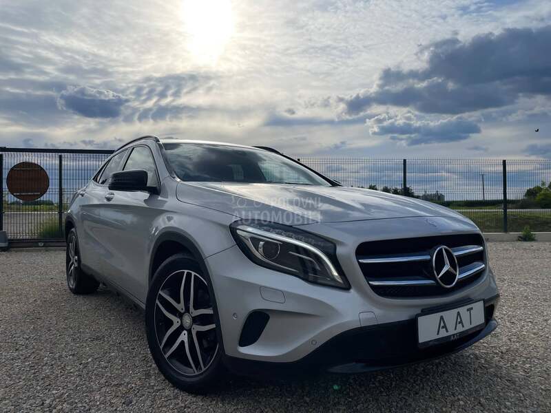 Mercedes Benz GLA 180 SPORT//KAM
