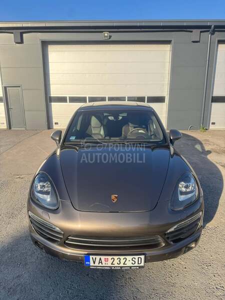 Porsche Cayenne S HYBRID