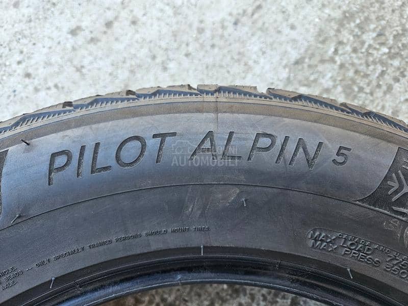 Michelin 215/65 R17 Zimska