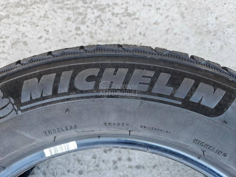 Michelin 215/65 R17 Zimska