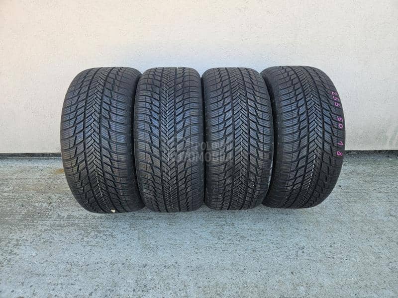 Bridgestone 255/50 R18 Zimska