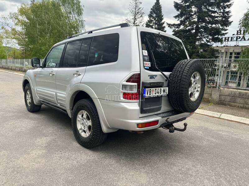 Mitsubishi Pajero 3.5 GDI CH