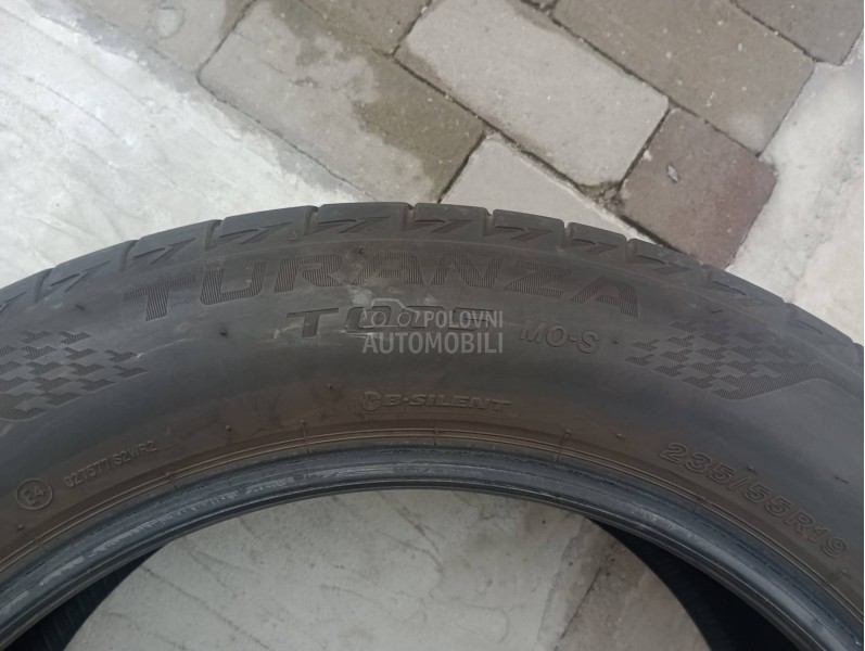 Bridgestone 235/55 R19 Letnja