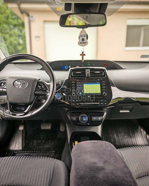 Toyota Prius 4x4