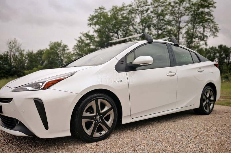 Toyota Prius 4x4