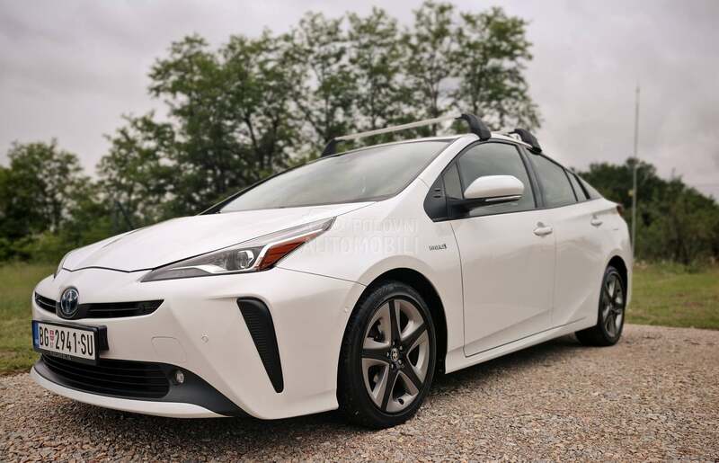 Toyota Prius 4x4