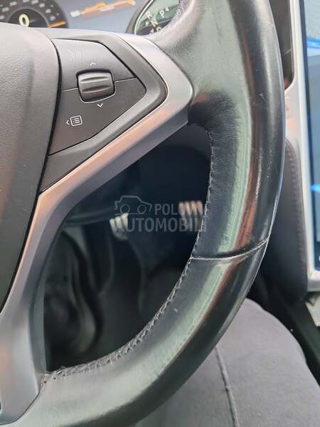 Tesla Model S P85
