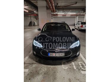 Tesla Model S P85