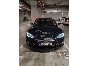 Tesla Model S P85