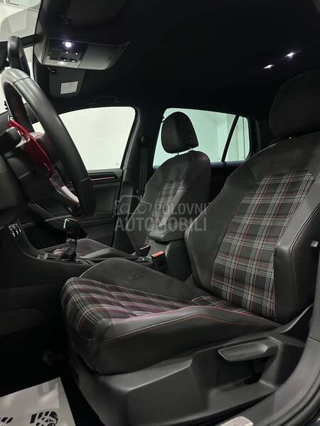 Volkswagen Golf 7 GTI PERFORMANCE DSG