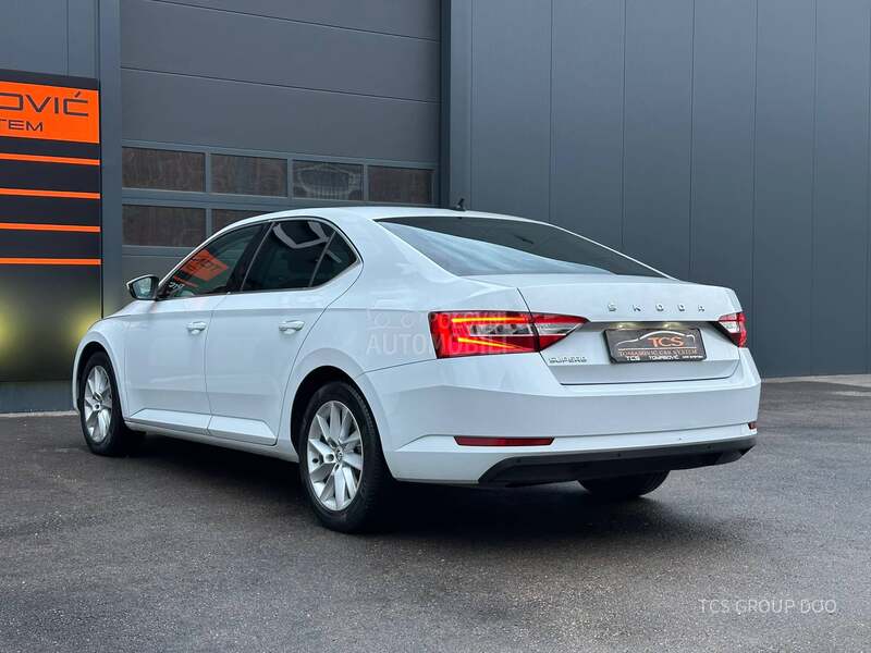 Škoda Superb 2.0TDI/PERLA/68000