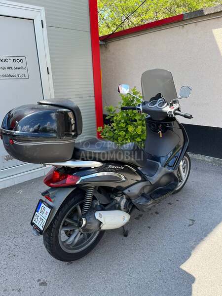 Piaggio Beverly 250