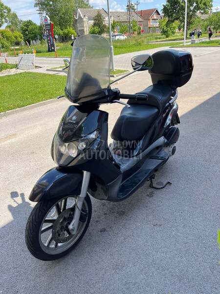 Piaggio Beverly 250
