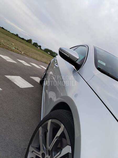 Volkswagen Passat CC 1.8tsi