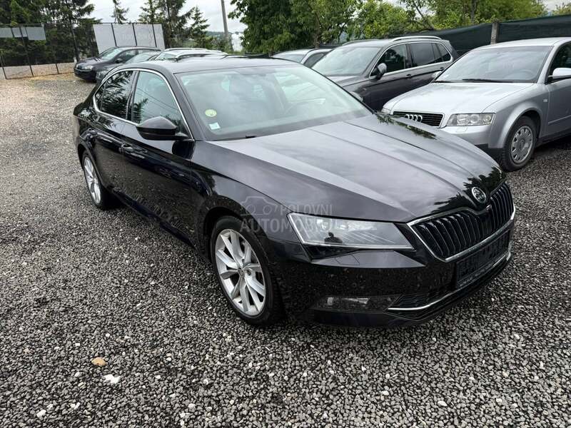 Škoda Superb 2,0 TDI DSG