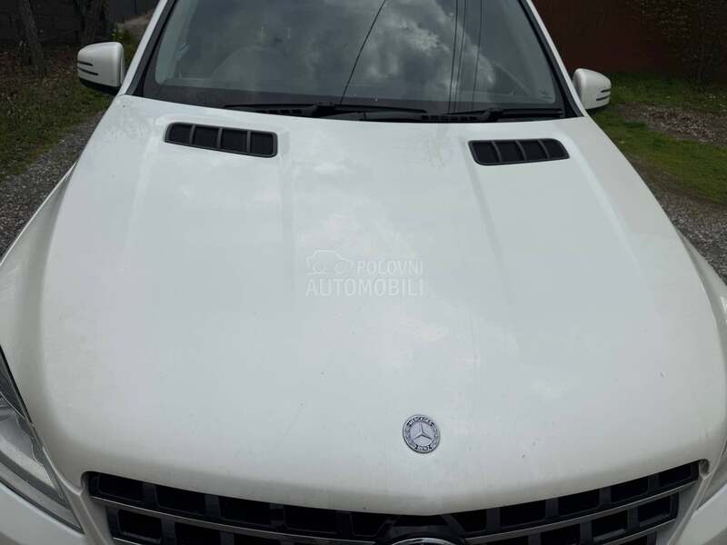 Mercedes Benz ML Klasa 350cdi 2014. god. -  kompletan auto u delovima
