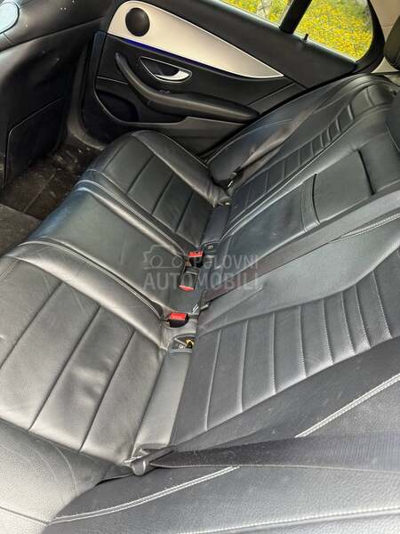 Mercedes Benz E Klasa 654 2017. god. -  kompletan auto u delovima