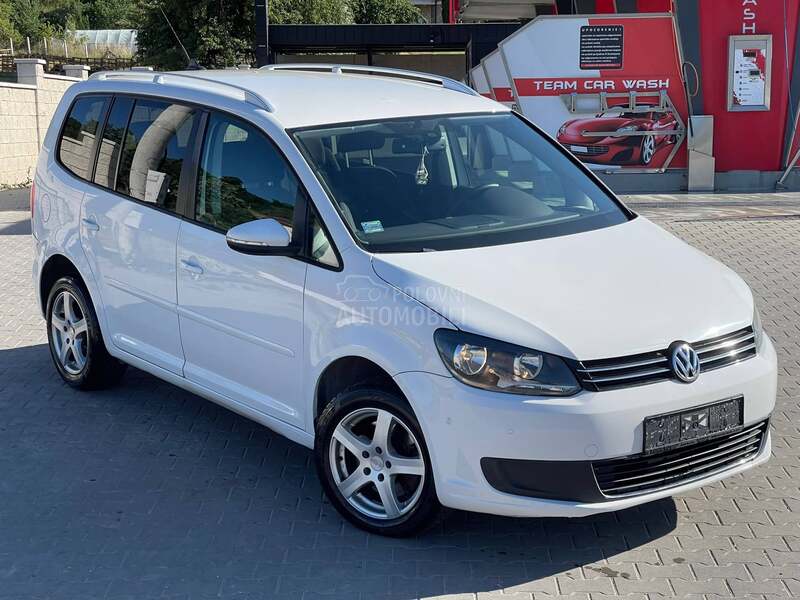 Volkswagen Touran 2.0 DSG / Regist