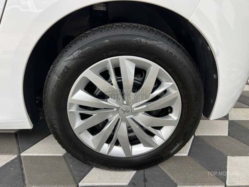 Peugeot 208 ZAMENjEN LANAC