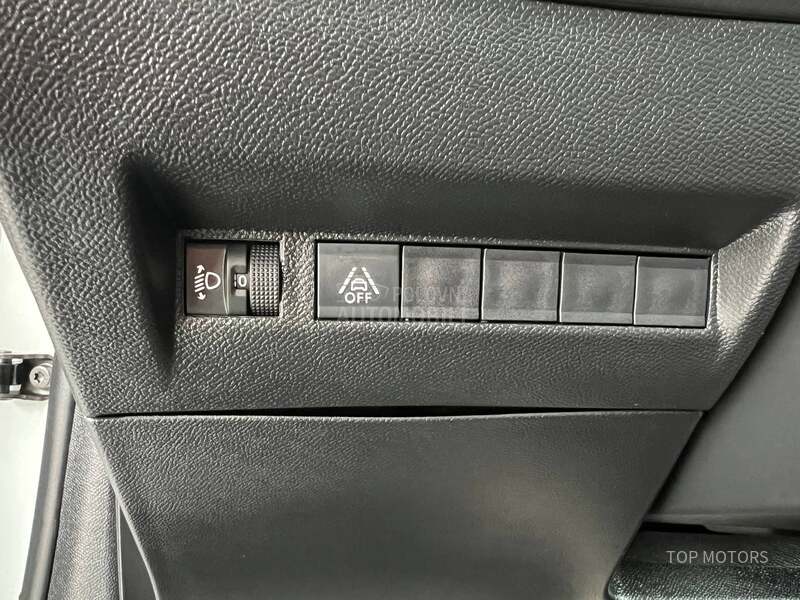 Peugeot 208 ZAMENjEN LANAC