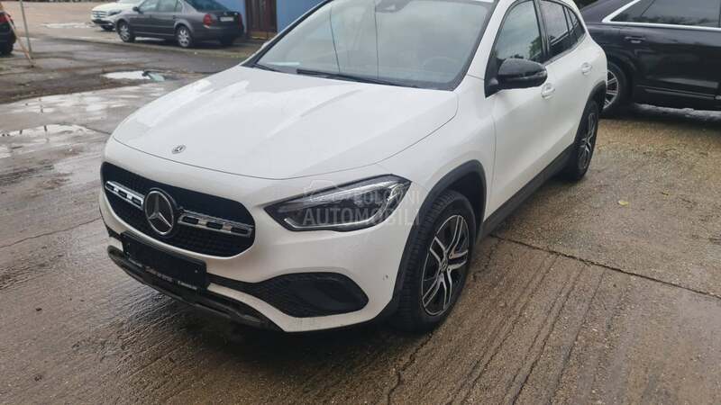 Mercedes Benz GLA 200 2.0d LED/4 MATIC