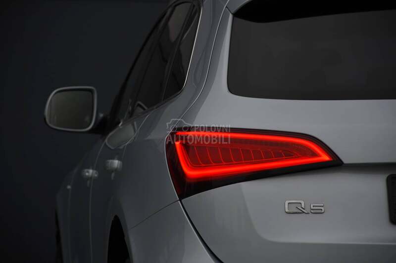 Audi Q5 2.0TDI/EXCLUSIVE/N0V