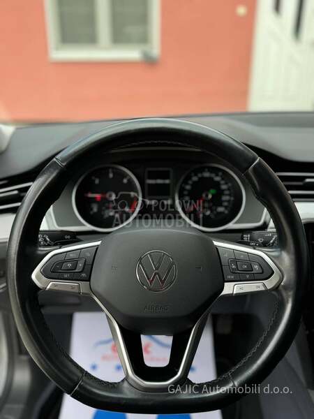 Volkswagen Passat B8 2.0TDI DSG/NAV/LED