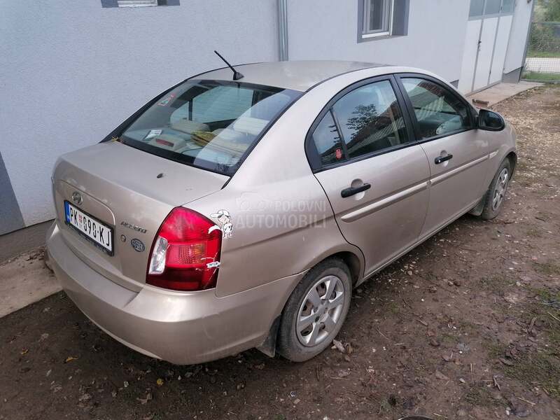 Hyundai Accent 