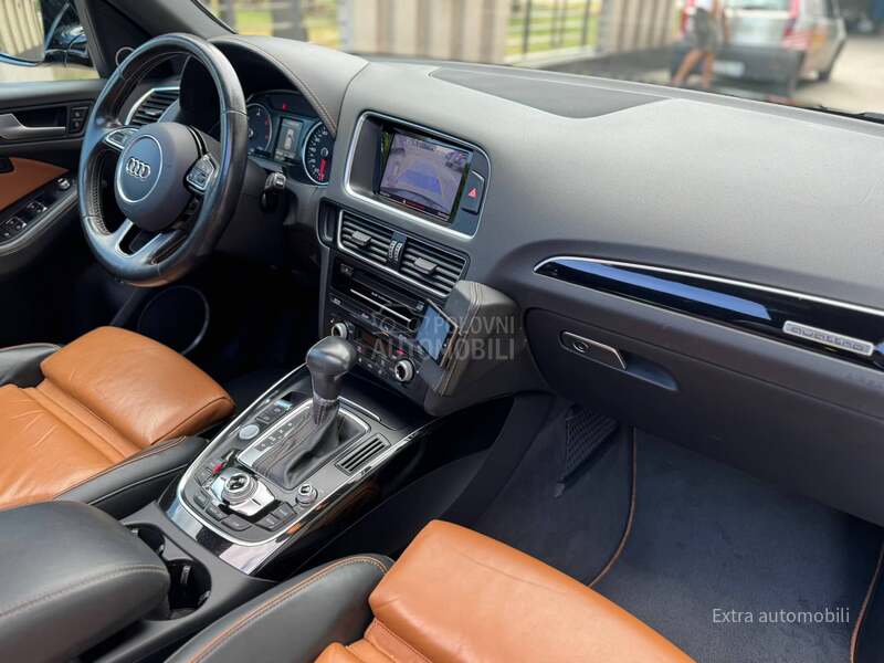 Audi Q5 QuattroDistronic