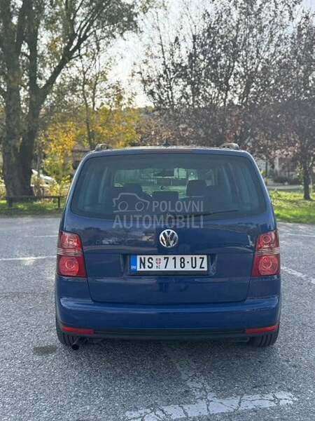 Volkswagen Touran 