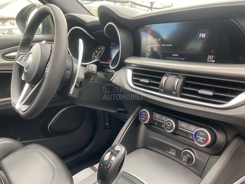 Alfa Romeo Stelvio 2.0i Q4 Veloce CH
