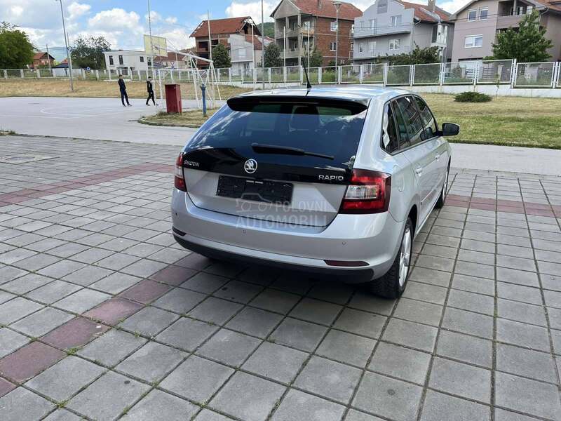 Škoda Rapid 
