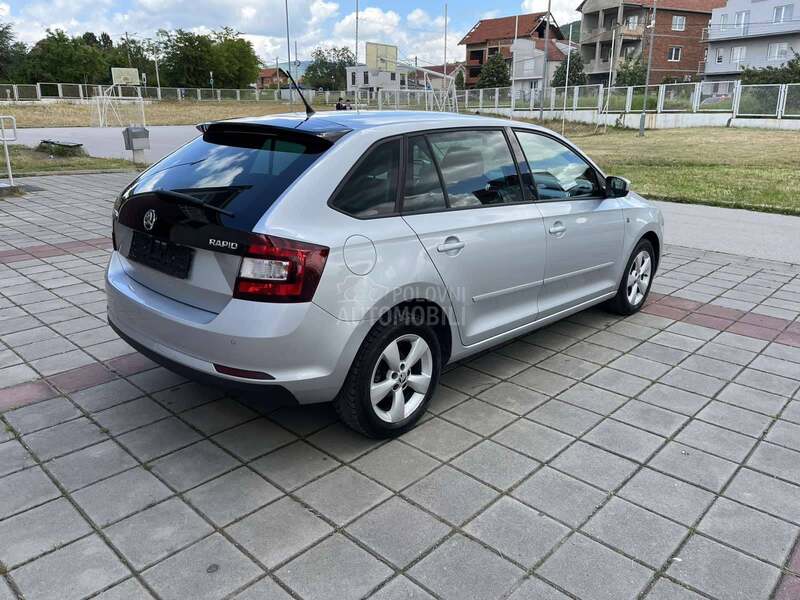 Škoda Rapid 