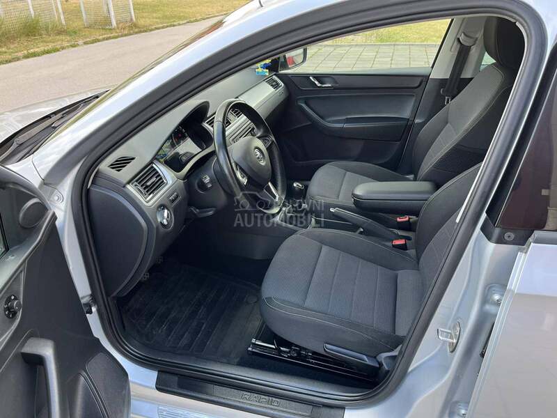 Škoda Rapid 