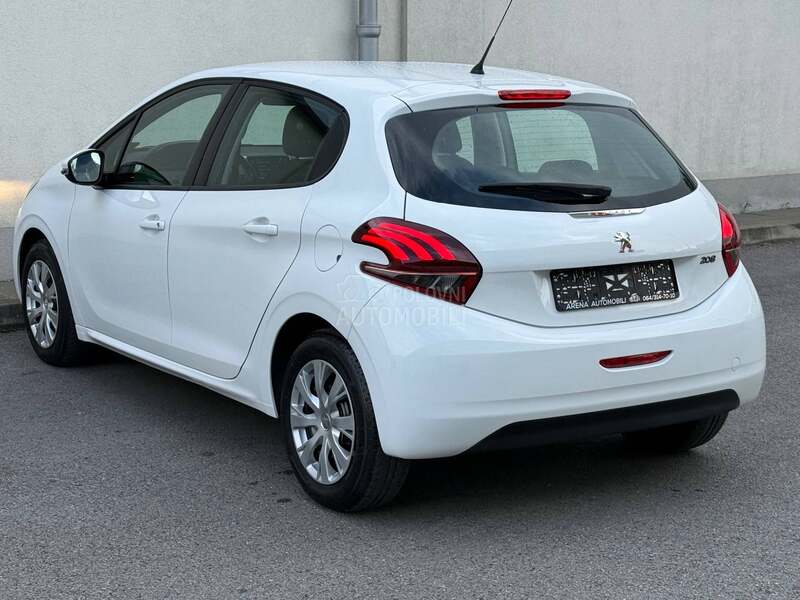 Peugeot 208 1.2/AUTOM