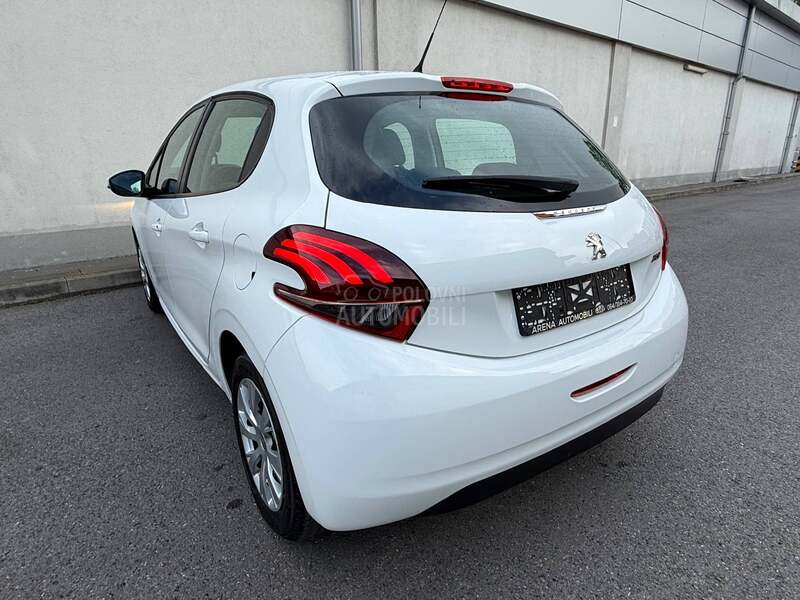 Peugeot 208 1.2/AUTOM