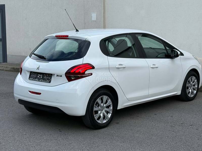 Peugeot 208 1.2/AUTOM