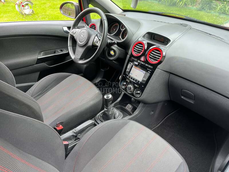 Opel Corsa D Opc / N.A.V.I