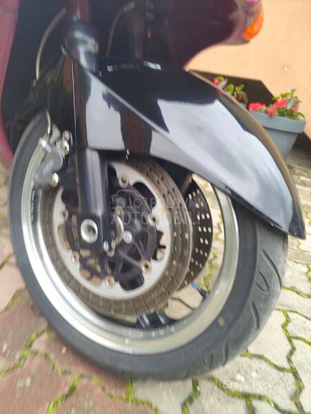 Kawasaki ZZR 1100 CH