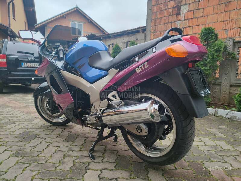 Kawasaki ZZR 1100 CH