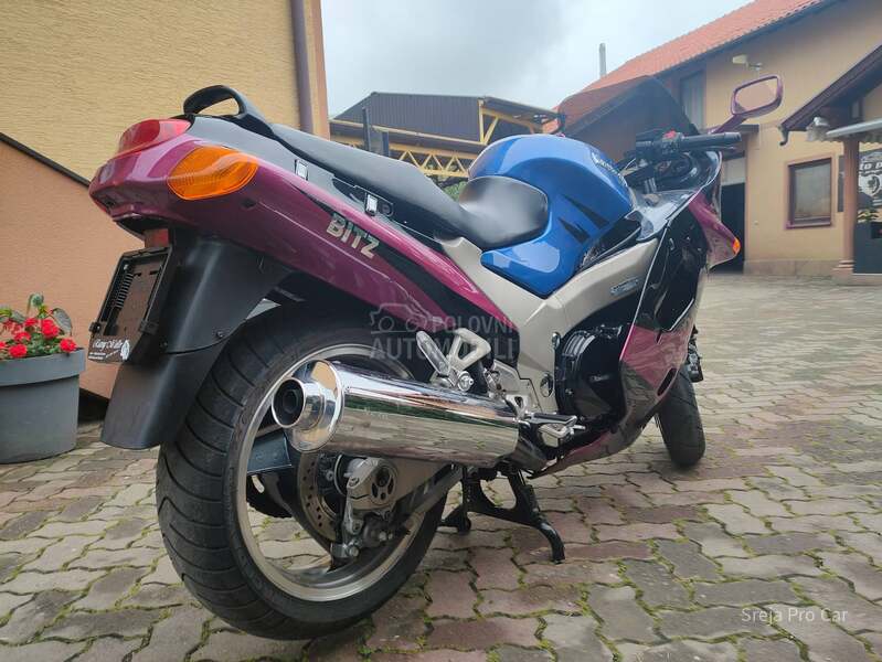 Kawasaki ZZR 1100 CH