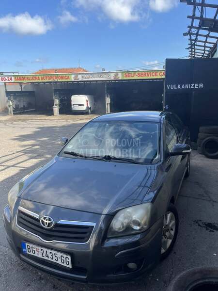 Toyota Avensis 