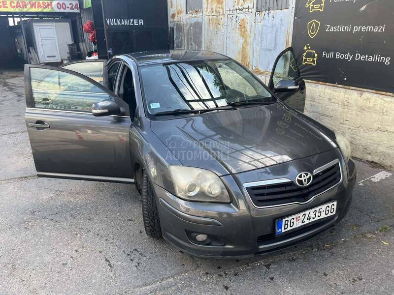 Toyota Avensis 