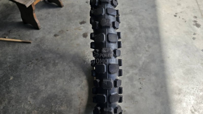 Pirelli 90/90 R21 Sve sezone