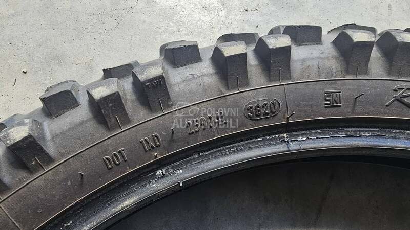 Pirelli 90/90 R21 Sve sezone